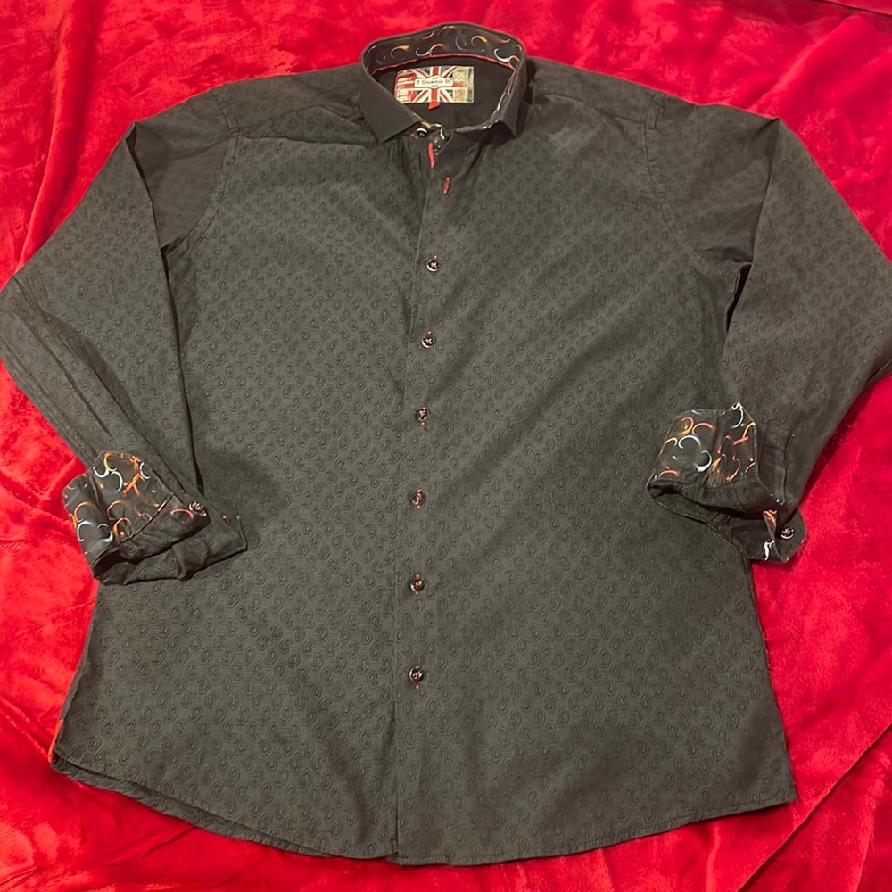 Mens 7 Downie St. Dark Gray & Black Paisley Print w/ Contrasting French Cuffs!